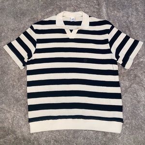 ZARA BLACK AND WHITE STRIPED SWEATER SIZE MEDIUM